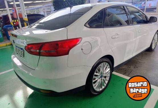 Autos - Ford SE PLUS 2017 Nafta 75000Km - En Venta