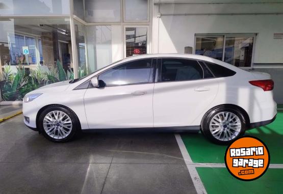 Autos - Ford SE PLUS 2017 Nafta 75000Km - En Venta