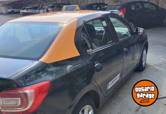 Autos - Renault TAXI Y CHAPA -logan 2018 GNC 240000Km - En Venta