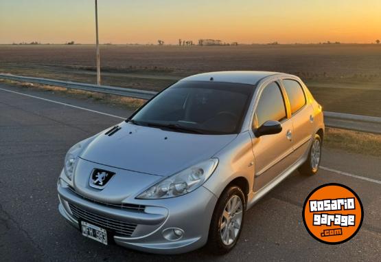Autos - Peugeot 207 compact 2013 Nafta 154000Km - En Venta