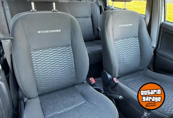 Autos - Toyota Etios Cross 1.5 2014 Nafta 92000Km - En Venta