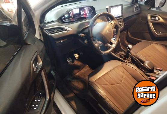 Autos - Peugeot 2008 2019 Nafta 118000Km - En Venta
