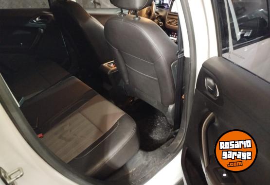 Autos - Peugeot 2008 2019 Nafta 118000Km - En Venta