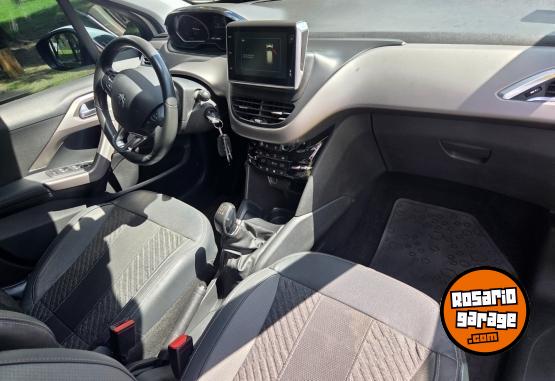 Autos - Peugeot 208 2019 Nafta 126000Km - En Venta