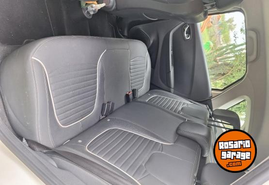 Autos - Renault Captur 2018 Nafta 27000Km - En Venta