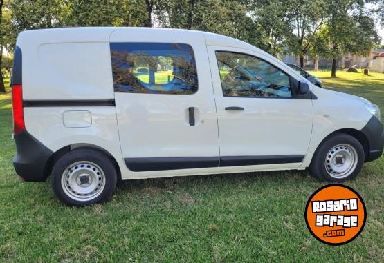 Utilitarios - Renault Kangoo Confort 1.6 5 as. 2020 Nafta 160000Km - En Venta
