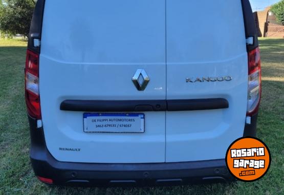 Utilitarios - Renault Kangoo Confort 1.6 5 as. 2020 Nafta 160000Km - En Venta