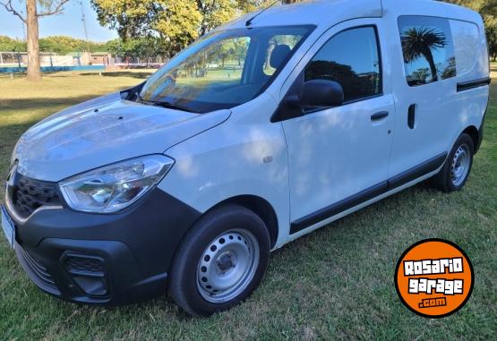 Utilitarios - Renault Kangoo Confort 1.6 5 as. 2020 Nafta 160000Km - En Venta