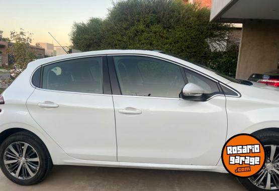 Autos - Peugeot 208 2017 Nafta 160000Km - En Venta