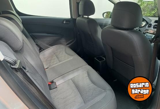 Autos - Peugeot 308 ALLURE 2017 Nafta 120000Km - En Venta