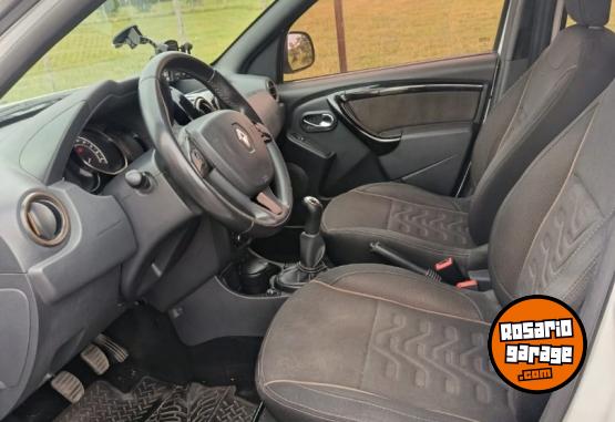 Autos - Renault Duster 2017 GNC 145000Km - En Venta