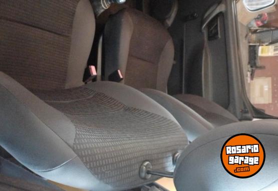 Utilitarios - Peugeot PARTNER FURGON 2014 GNC 146000Km - En Venta