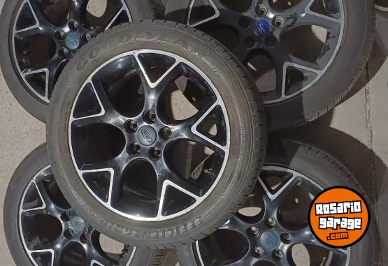 Accesorios para Autos - Llantas Ford Focus III Titanium - En Venta