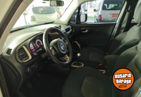 Camionetas - Jeep RENEGADE 2017 Nafta 93500Km - En Venta