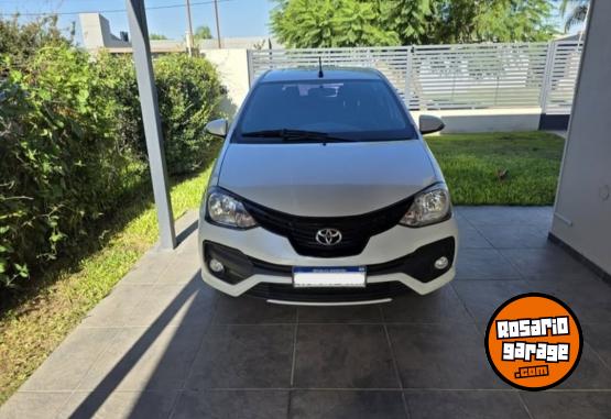 Autos - Toyota Etios 2018 Nafta 80000Km - En Venta