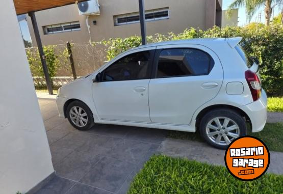 Autos - Toyota Etios 2018 Nafta 80000Km - En Venta