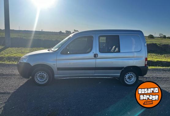 Utilitarios - Peugeot Partner 2017 Nafta 210000Km - En Venta