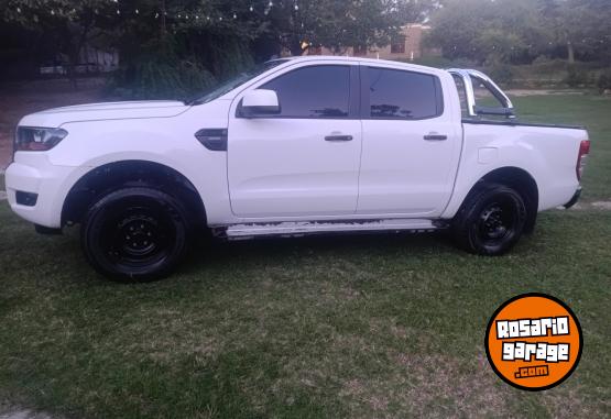 Camionetas - Ford Ranger Safety 4x2 2017 GNC 240000Km - En Venta