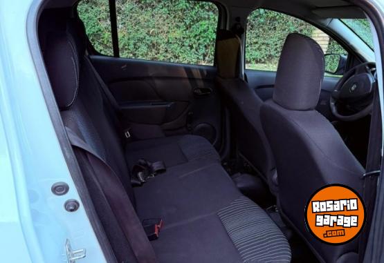 Autos - Renault Sandero 2017 Nafta 136000Km - En Venta