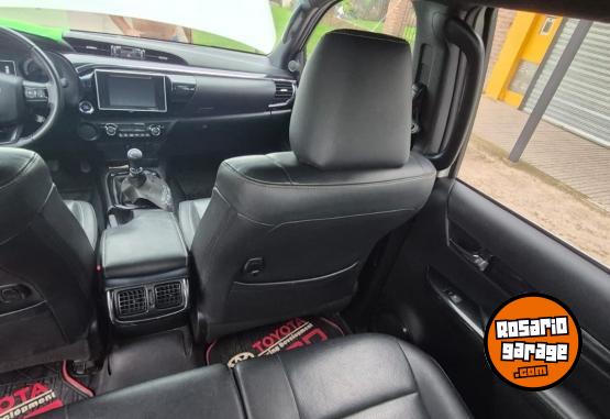 Camionetas - Toyota Hilux SRX 2019 Diesel 160000Km - En Venta