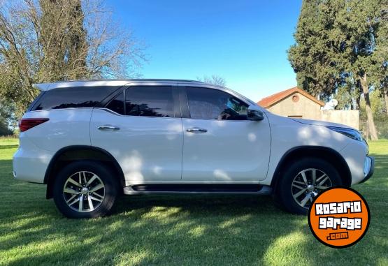 Camionetas - Toyota SW4 SRX 4x4 autom�ticas 7 2018 Diesel 140000Km - En Venta