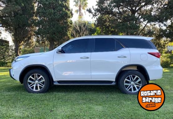 Camionetas - Toyota SW4 SRX 4x4 autom�ticas 7 2018 Diesel 140000Km - En Venta