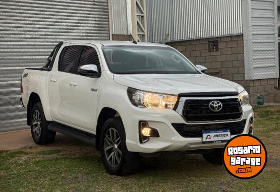 Camionetas - Toyota Hilux 2019 Diesel 128000Km - En Venta