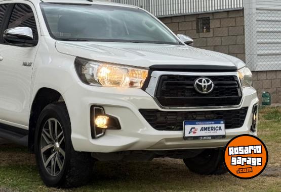 Camionetas - Toyota Hilux 2019 Diesel 128000Km - En Venta