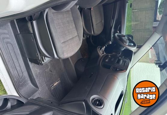 Utilitarios - Mercedes Benz Vito 111 2017 Diesel 250000Km - En Venta