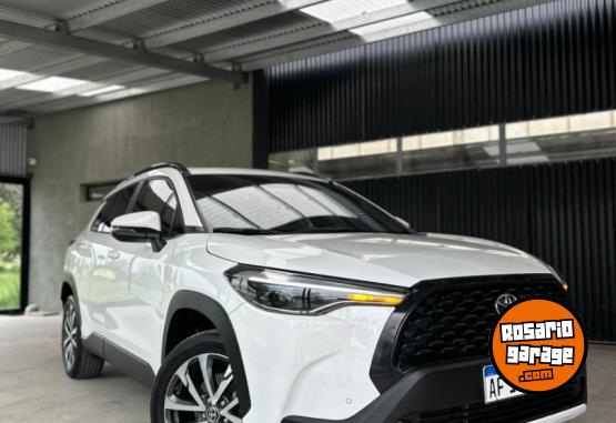Autos - Toyota COROLLA CROSS 2022 Nafta 41000Km - En Venta