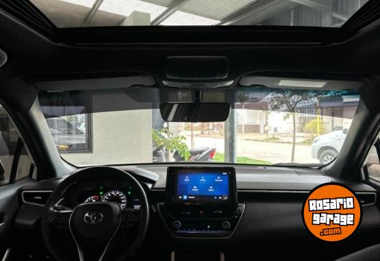 Autos - Toyota COROLLA CROSS 2022 Nafta 41000Km - En Venta