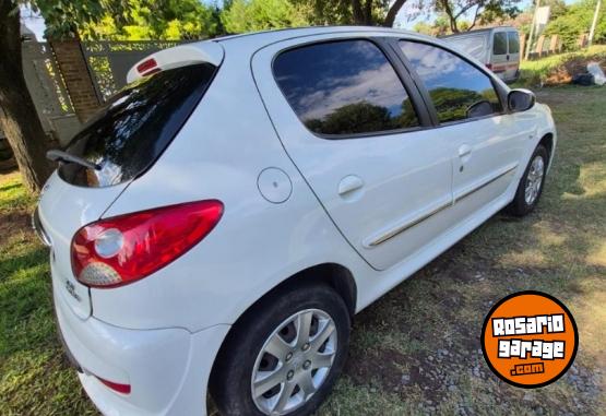 Autos - Peugeot 207 Allure 2013 Nafta 150700Km - En Venta