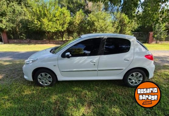 Autos - Peugeot 207 Allure 2013 Nafta 150700Km - En Venta