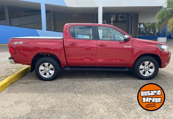 Camionetas - Toyota Hilux srv 2018 Diesel 172000Km - En Venta
