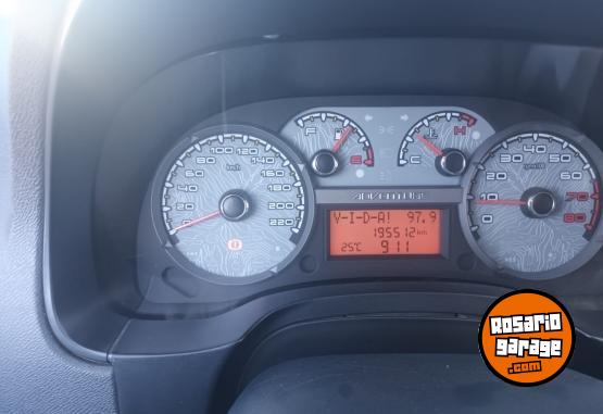 Utilitarios - Fiat Strada Adventure 1.6 2013 Nafta 195512Km - En Venta