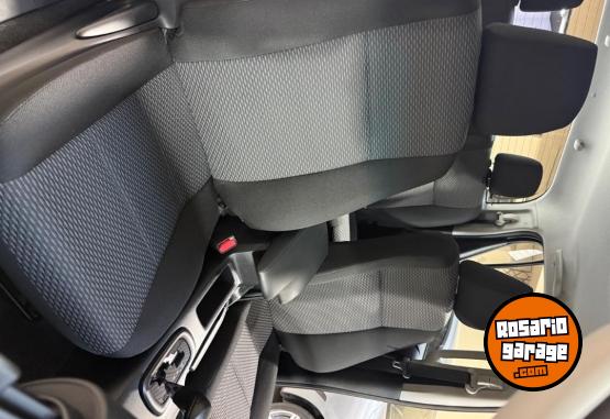 Camionetas - Toyota HILUX DX 2026 Diesel 1Km - En Venta