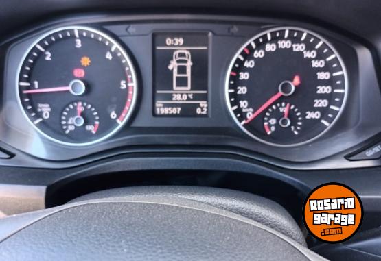 Camionetas - Volkswagen Amarok DC TDI 140 CV M 2021 Diesel 198507Km - En Venta