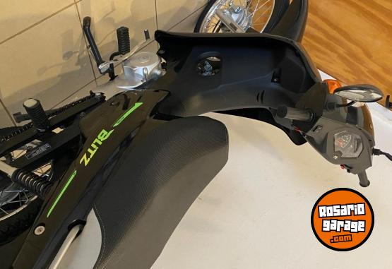 Motos - Motomel Blitz 2024 Nafta 6600Km - En Venta