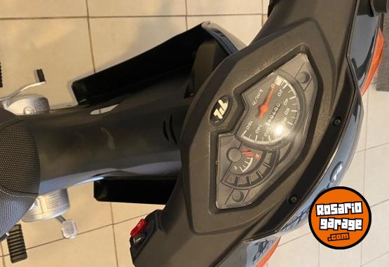 Motos - Motomel Blitz 2024 Nafta 6600Km - En Venta