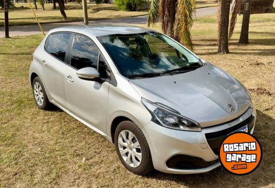 Autos - Peugeot 208 Active 1.6 2017 Nafta 67000Km - En Venta
