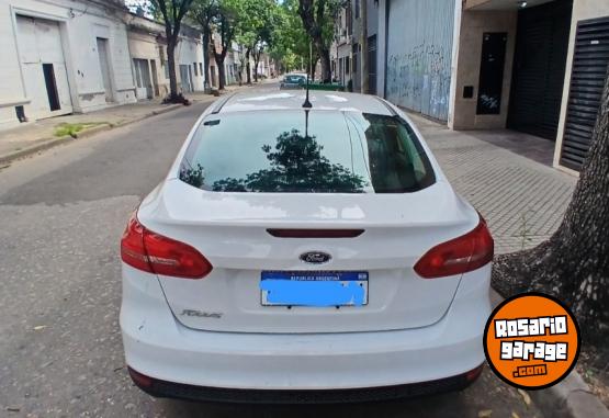 Autos - Ford Focus 2019 Nafta 92000Km - En Venta