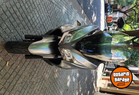 Motos - Kymco X Town 250cc 2023 Nafta 13500Km - En Venta