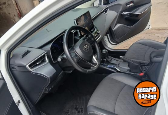 Autos - Toyota COROLLA HIBRIDO 2024 Electrico / Hibrido 27000Km - En Venta