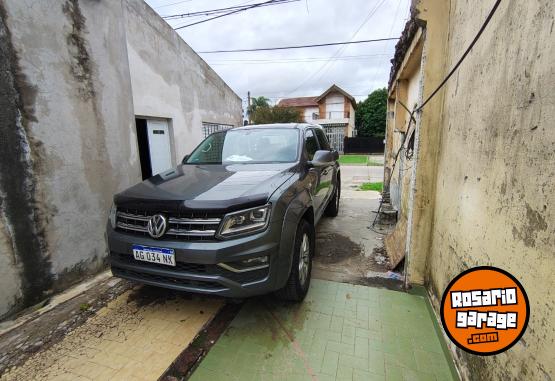 Camionetas - Volkswagen Amarok hiland 2023 Diesel 115000Km - En Venta