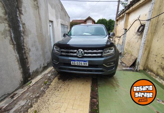 Camionetas - Volkswagen Amarok hiland 2023 Diesel 115000Km - En Venta
