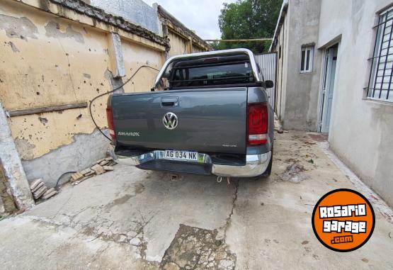Camionetas - Volkswagen Amarok hiland 2023 Diesel 115000Km - En Venta