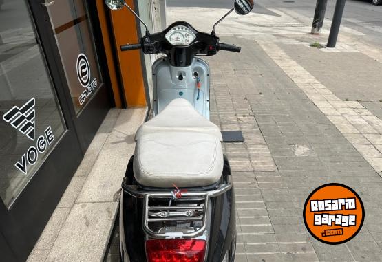 Motos - Motomel STRATO EURO 150 2023 Nafta 9000Km - En Venta