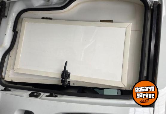 Utilitarios - Renault Kangoo 2013 Nafta 136000Km - En Venta