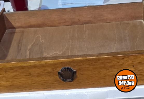 Hogar - VENDO ROPERO 4 PUERTAS ANTIGUO - En Venta