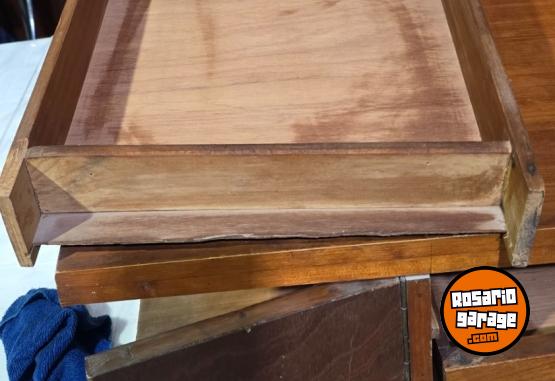 Hogar - VENDO ROPERO 4 PUERTAS ANTIGUO - En Venta